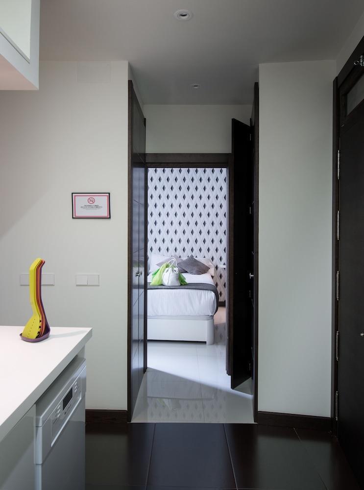 Roisa Suites Madrid Exterior photo