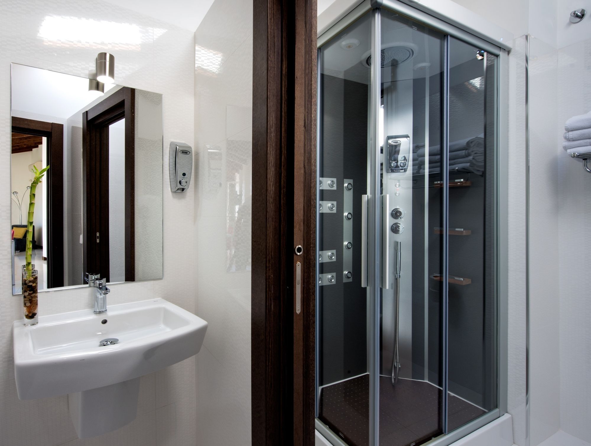 Roisa Suites Madrid Exterior photo